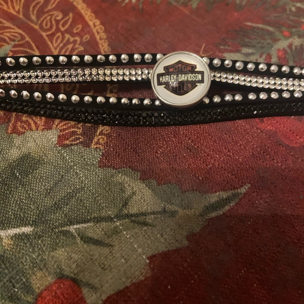 Wrap around Bling Bracelet - Picture 2 of 5